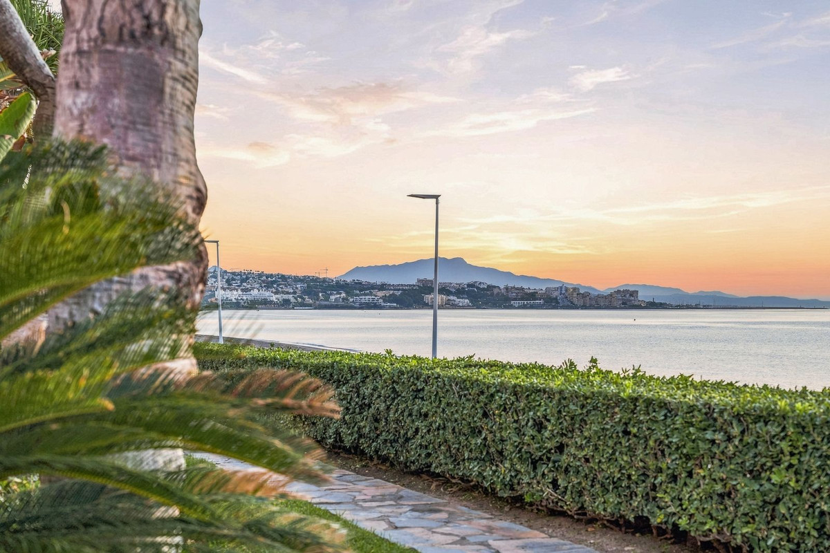 Appartement te koop in Estepona | 3 slaapkamers H5513428