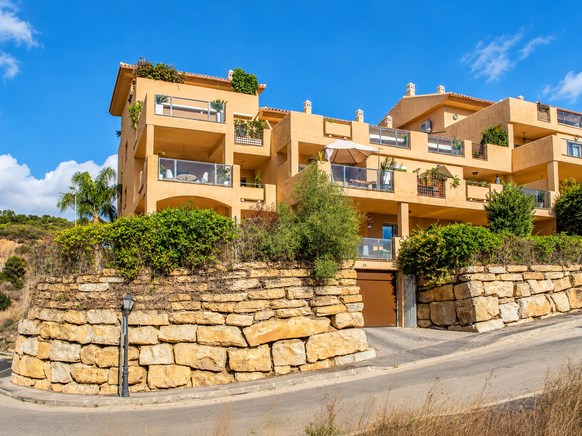 Appartement te koop in Estepona | 2 slaapkamers H5516323