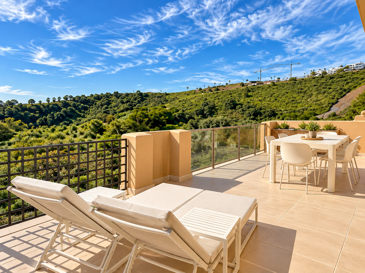 Appartement te koop in Estepona | 2 slaapkamers H5516323