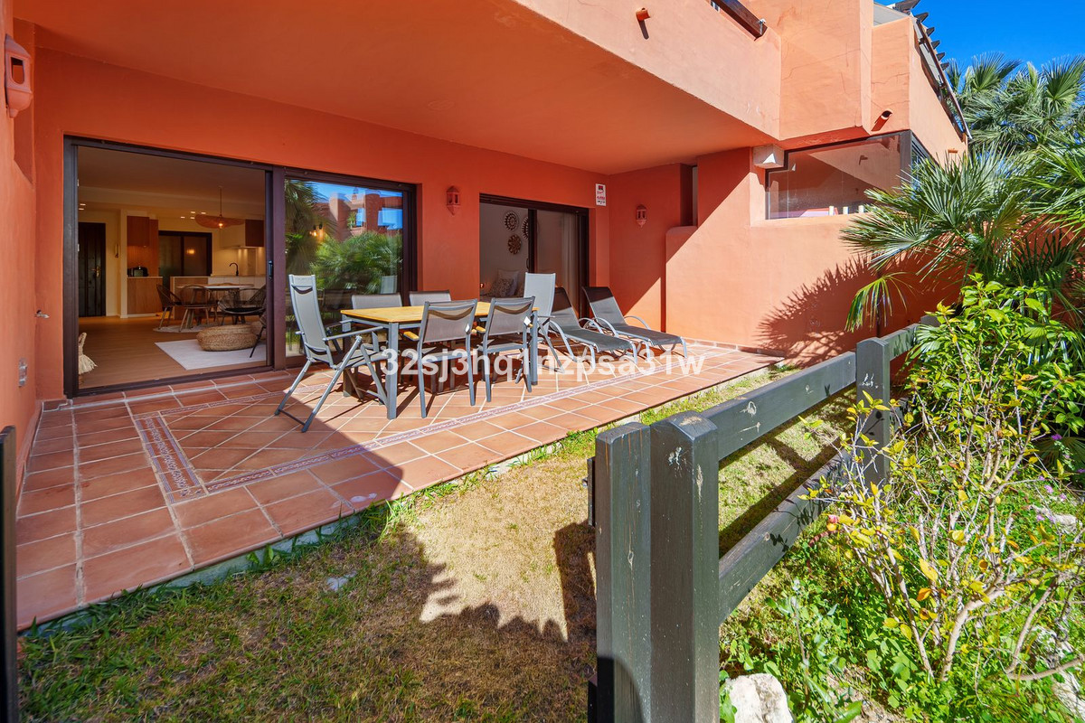 Appartement te koop in Estepona | 2 slaapkamers H5516716