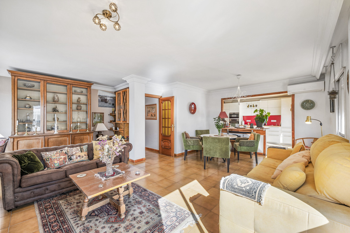 Appartement te koop in Estepona | 6 slaapkamers H5517253