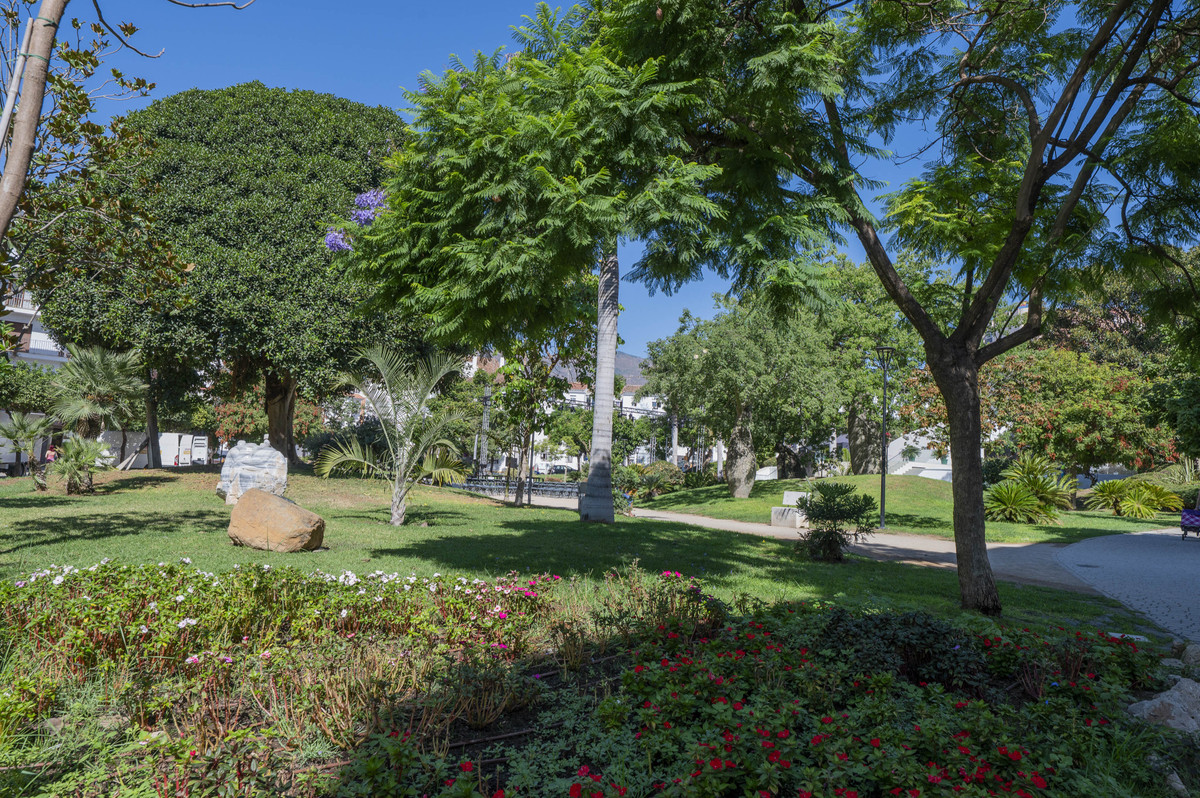 Appartement te koop in Estepona | 6 slaapkamers H5517253