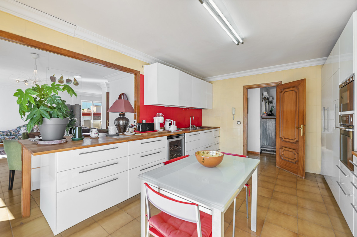 Appartement te koop in Estepona | 6 slaapkamers H5517253