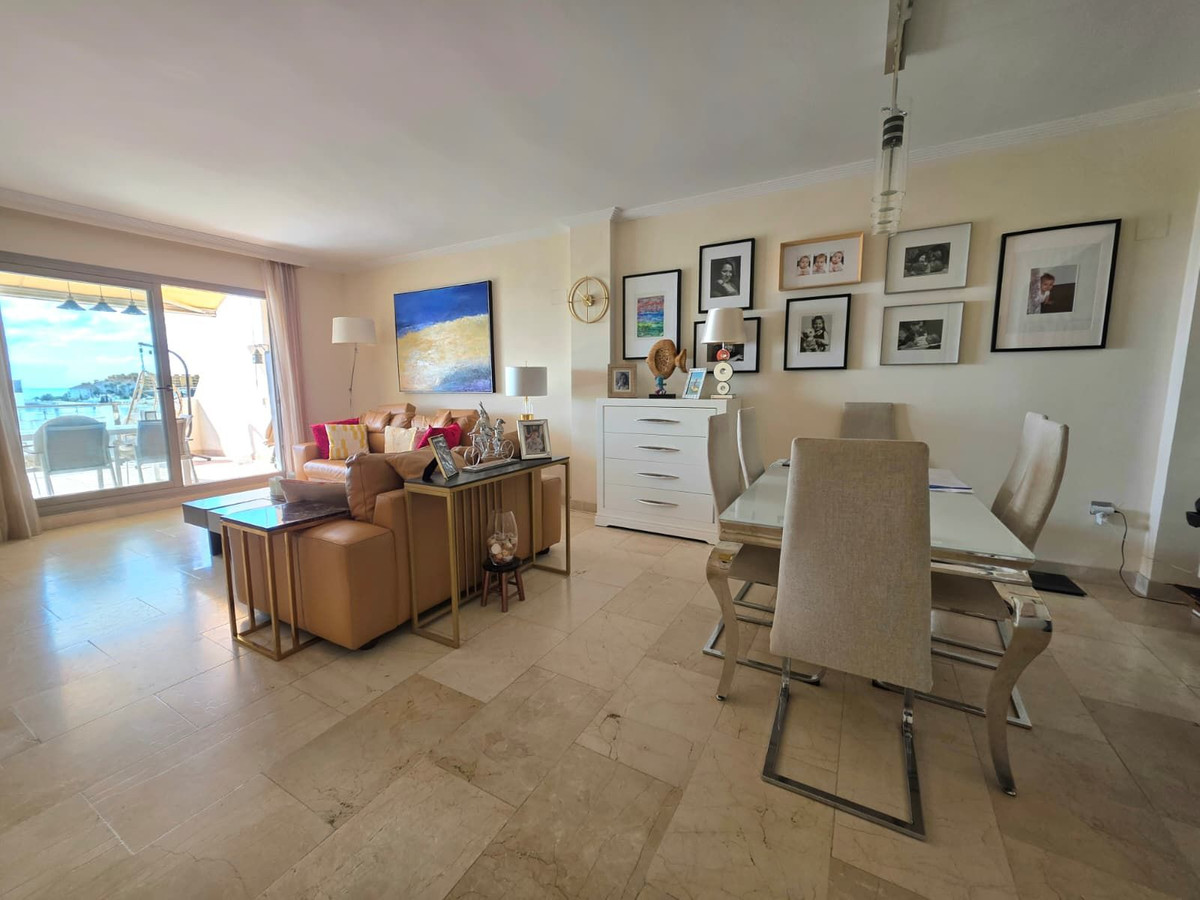 Appartement te koop in Estepona | 2 slaapkamers H5517379