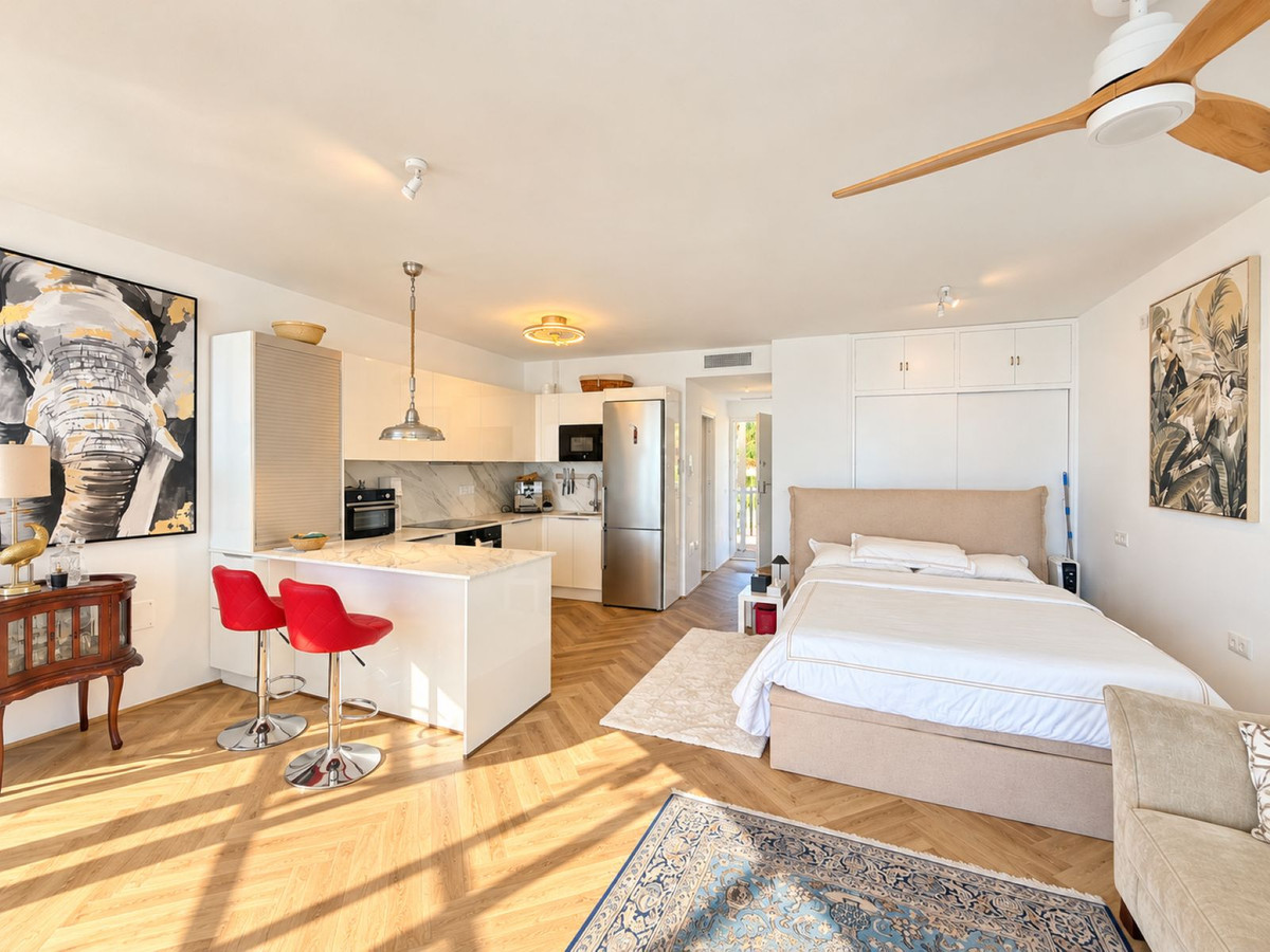 Penthouse te koop in Estepona | 1 slaapkamers H5517451