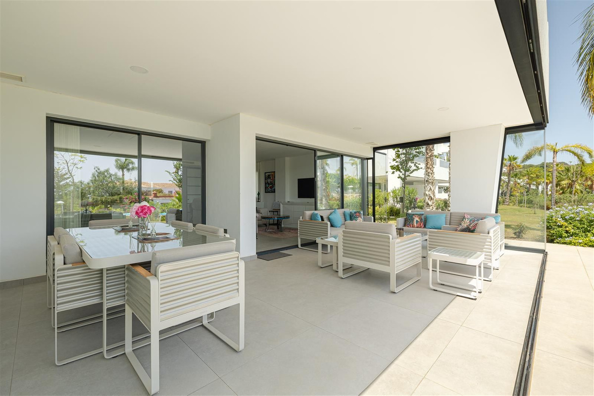 Appartement te koop in Estepona | 3 slaapkamers H5517682