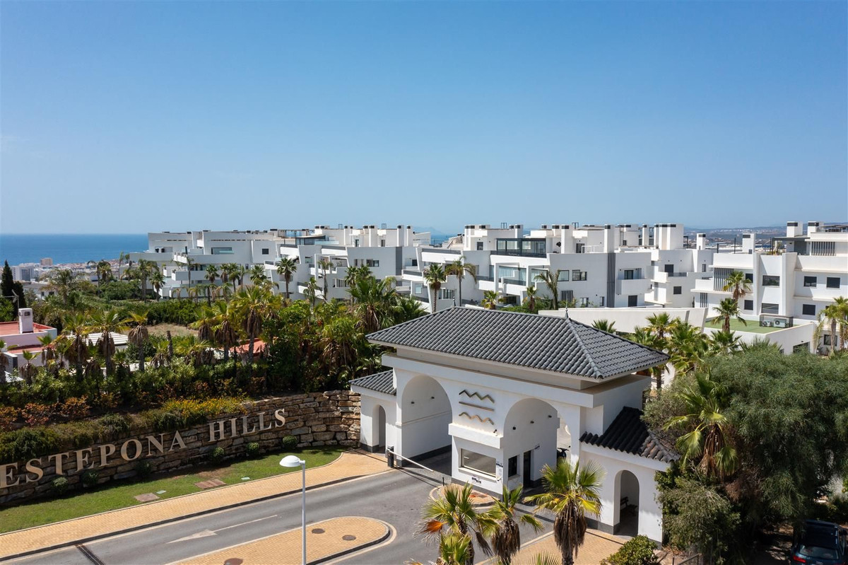 Appartement te koop in Estepona | 3 slaapkamers H5517682