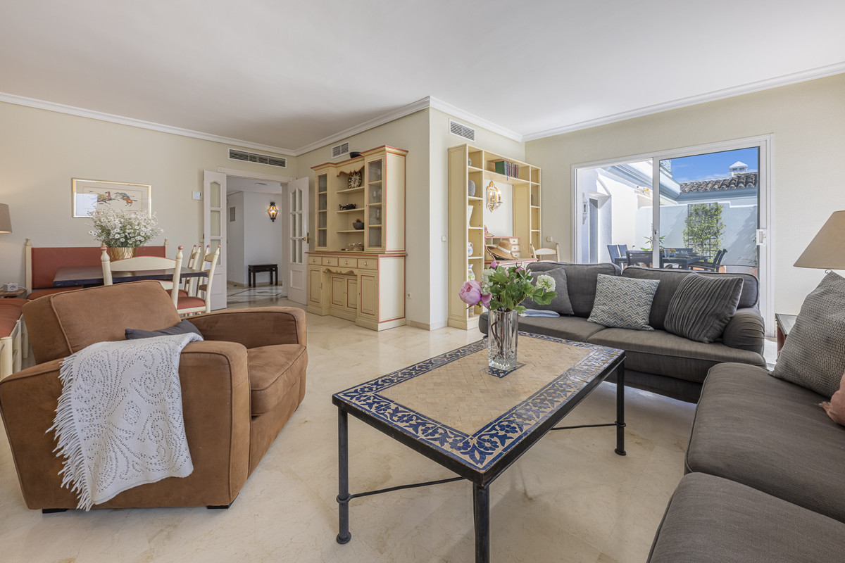 Appartement te koop in Estepona | 3 slaapkamers H5517958