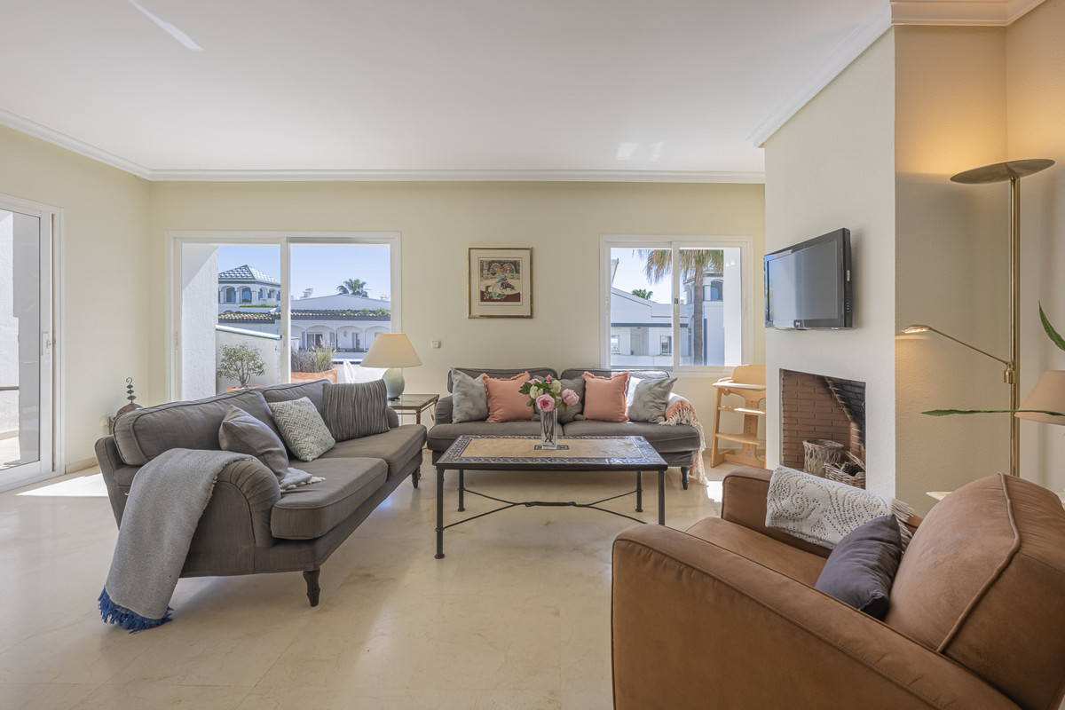 Appartement te koop in Estepona | 3 slaapkamers H5517958