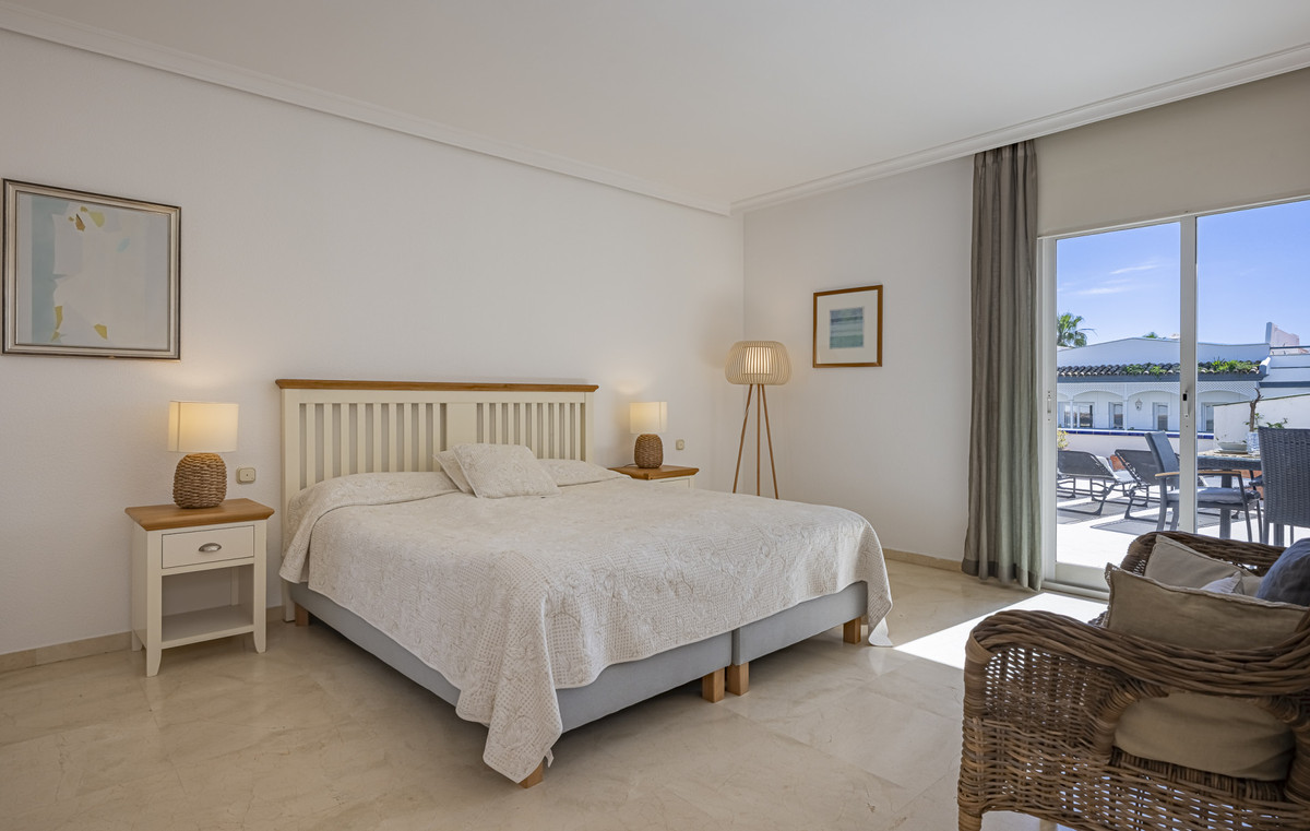 Appartement te koop in Estepona | 3 slaapkamers H5517958