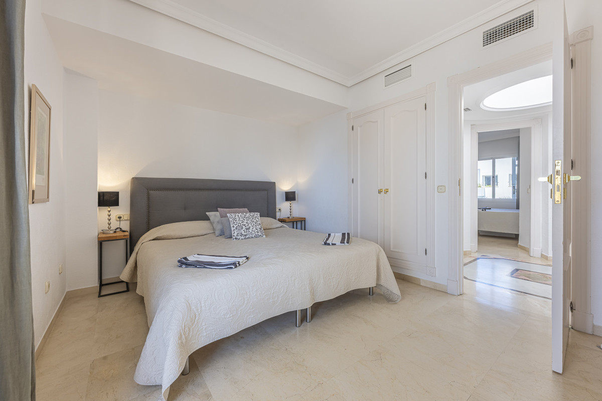 Appartement te koop in Estepona | 3 slaapkamers H5517958