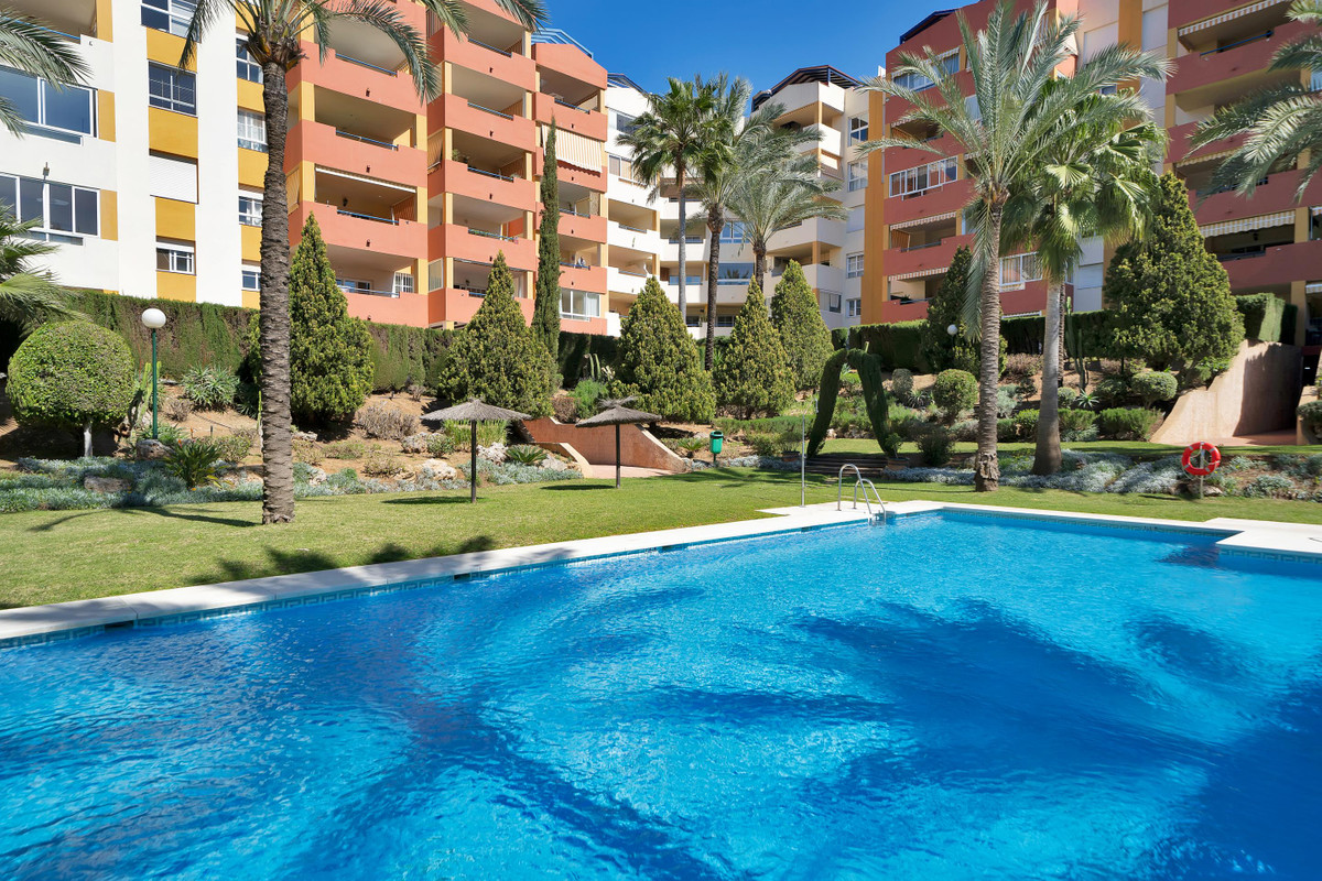 Appartement te koop in Estepona | 2 slaapkamers H5518318