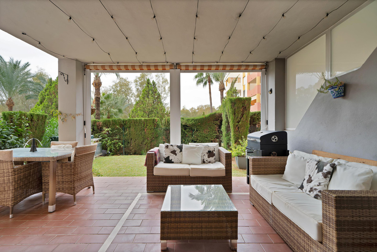 Appartement te koop in Estepona | 2 slaapkamers H5518318