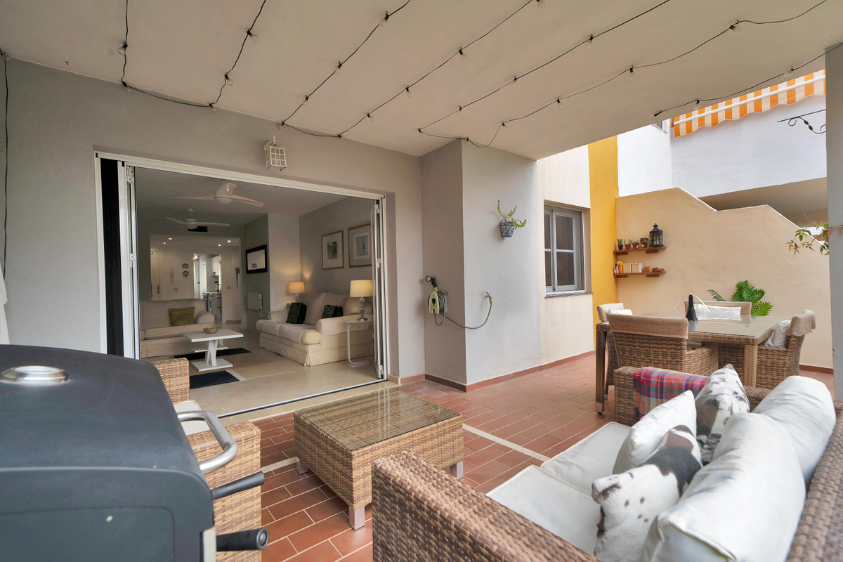 Appartement te koop in Estepona | 2 slaapkamers H5518318
