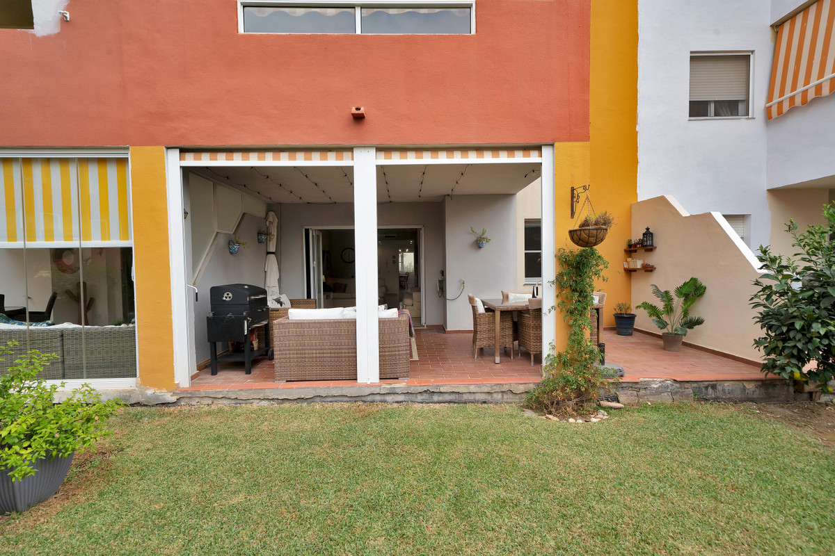 Appartement te koop in Estepona | 2 slaapkamers H5518318