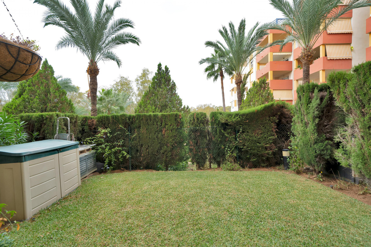 Appartement te koop in Estepona | 2 slaapkamers H5518318