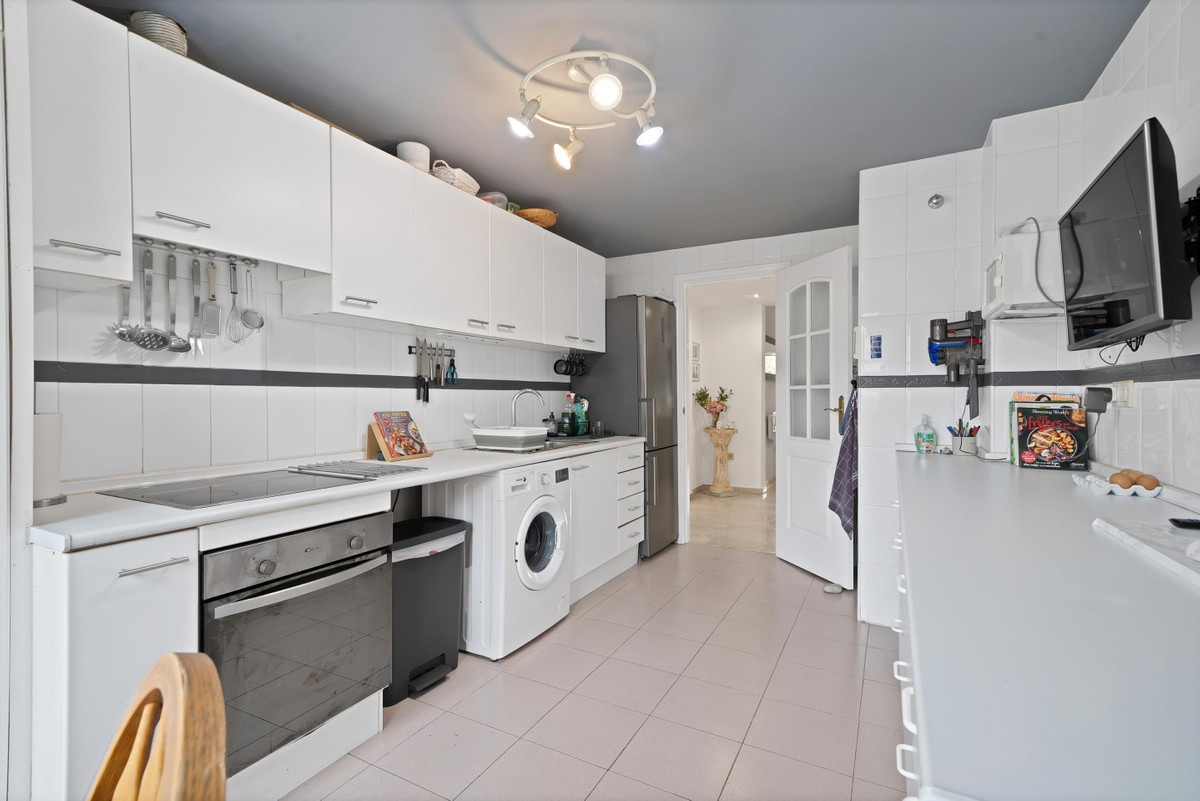 Appartement te koop in Estepona | 2 slaapkamers H5518318