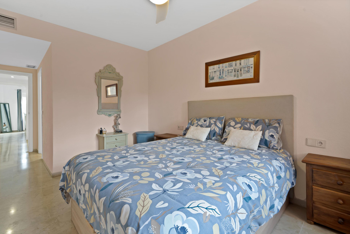 Appartement te koop in Estepona | 2 slaapkamers H5518318