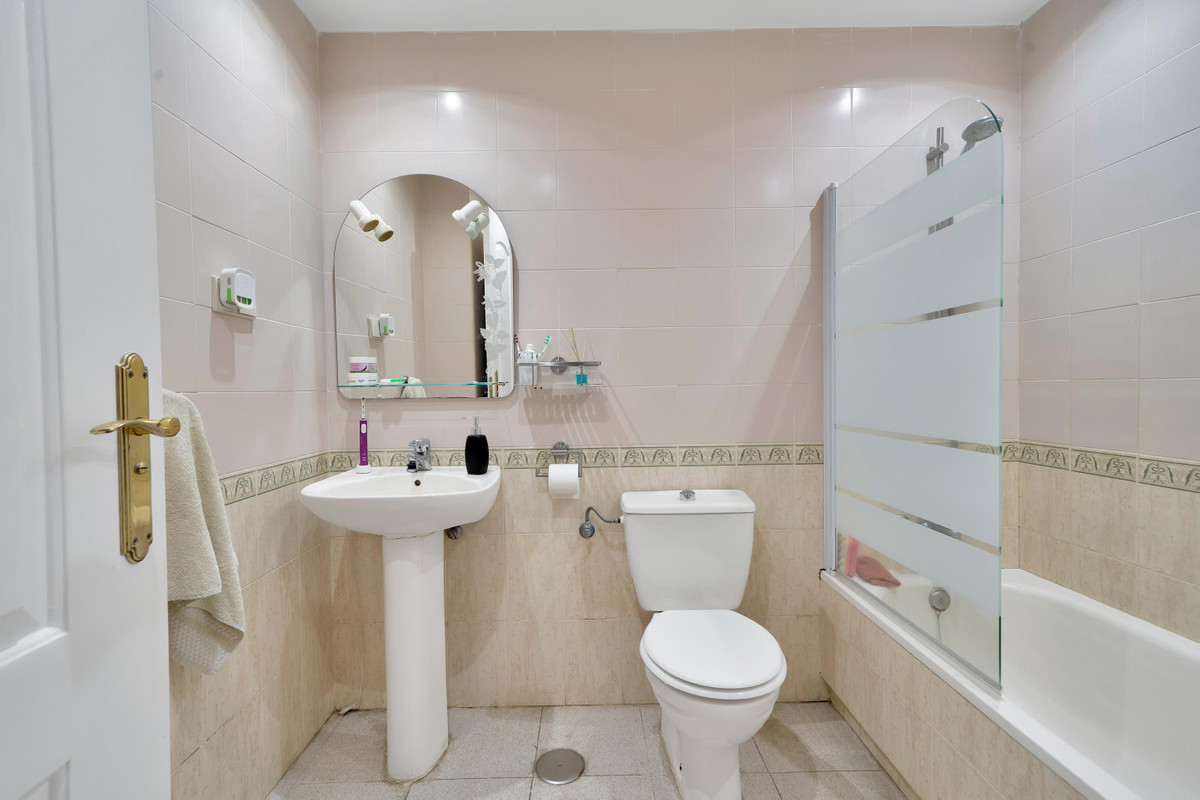 Appartement te koop in Estepona | 2 slaapkamers H5518318