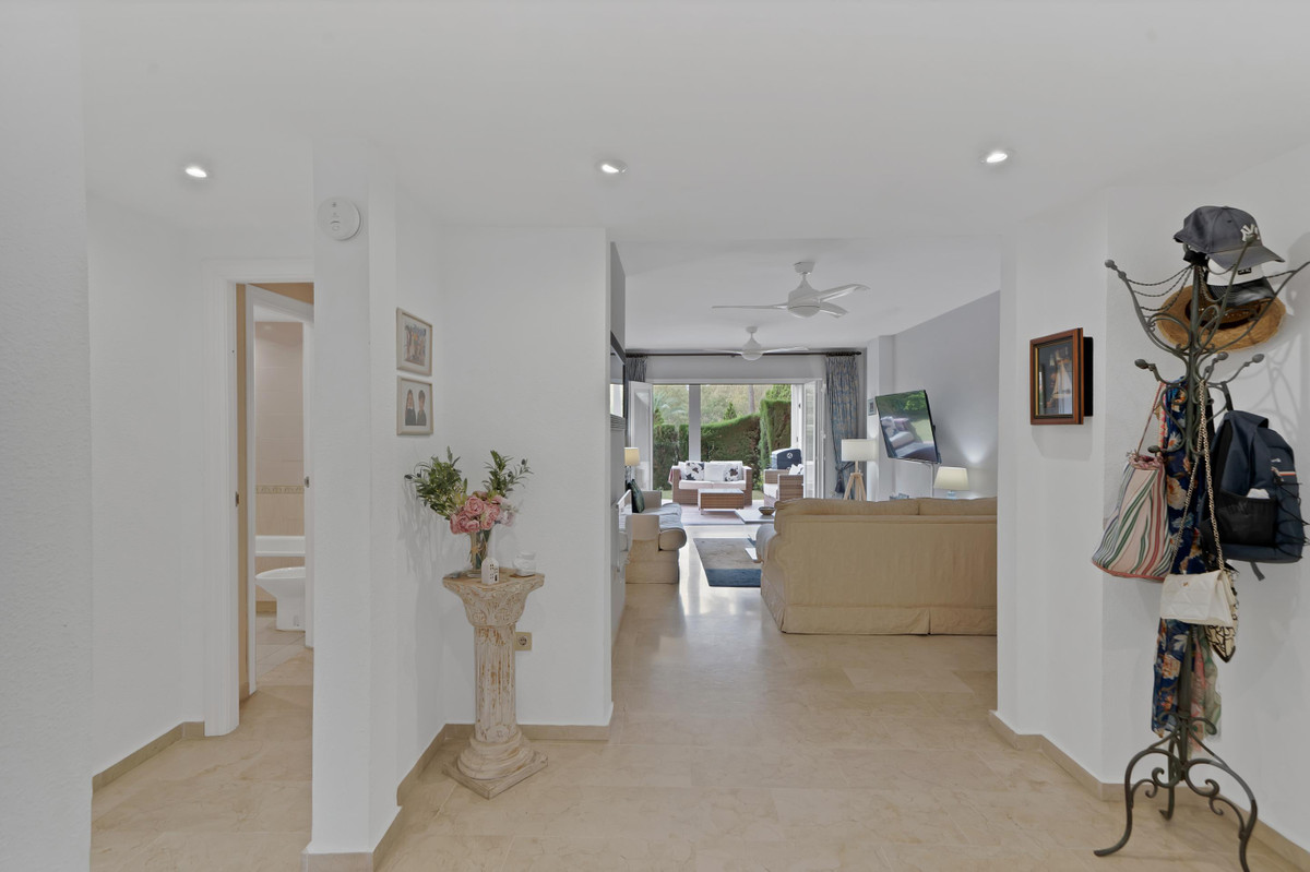 Appartement te koop in Estepona | 2 slaapkamers H5518318