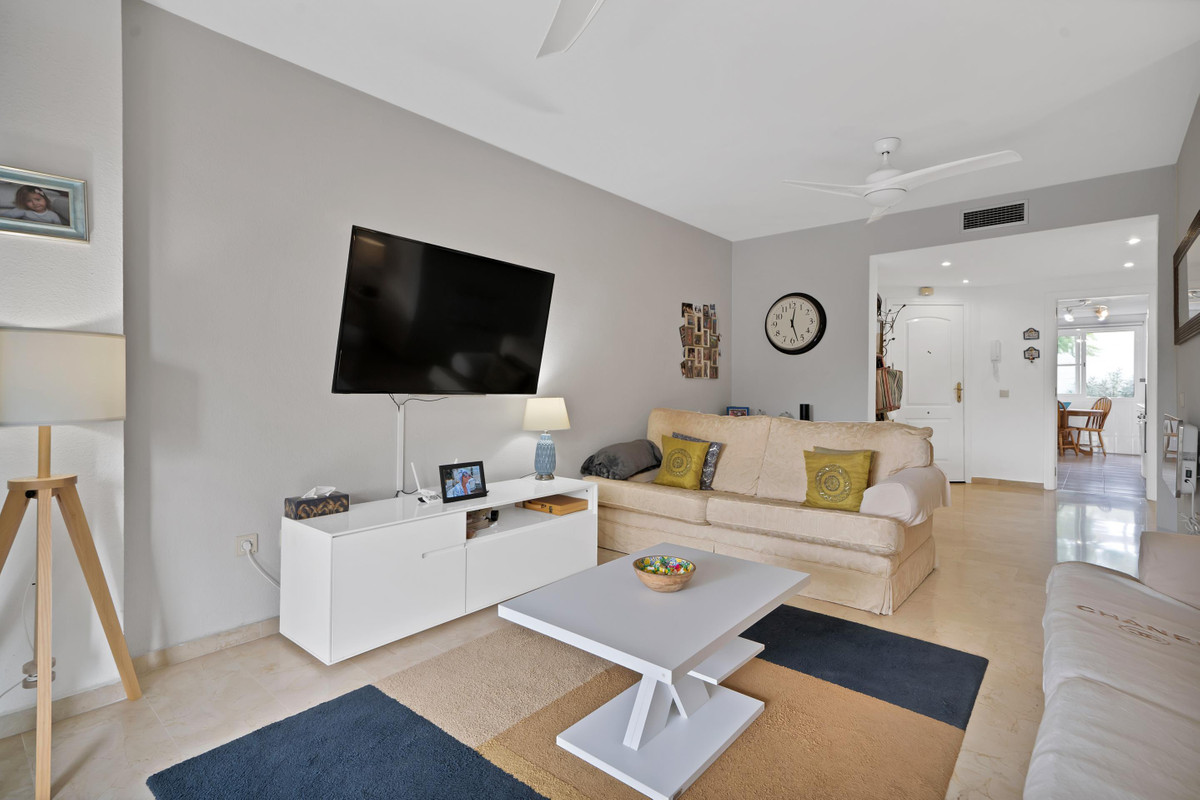 Appartement te koop in Estepona | 2 slaapkamers H5518318