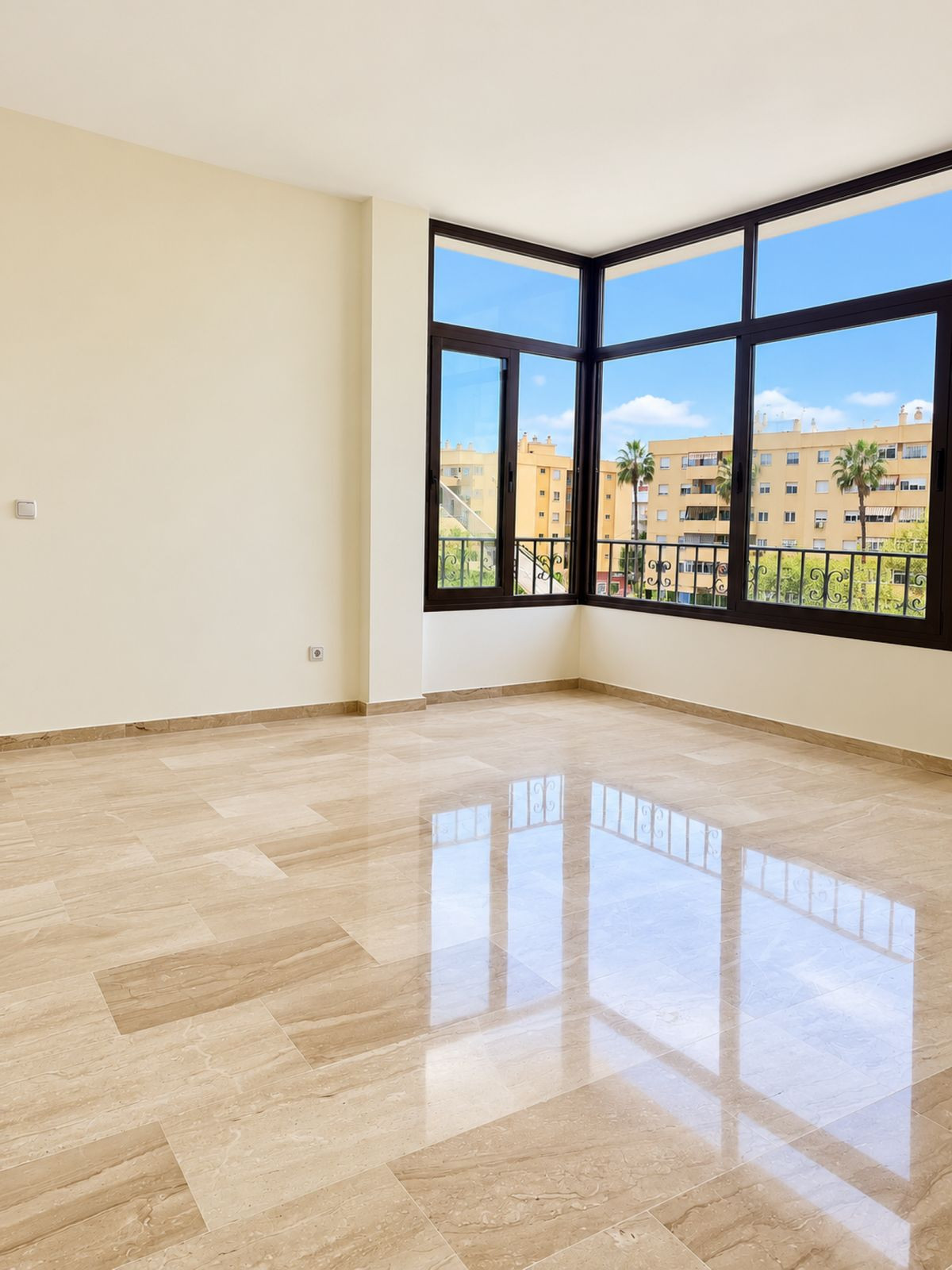 Appartement te koop in Estepona | 2 slaapkamers H5519962