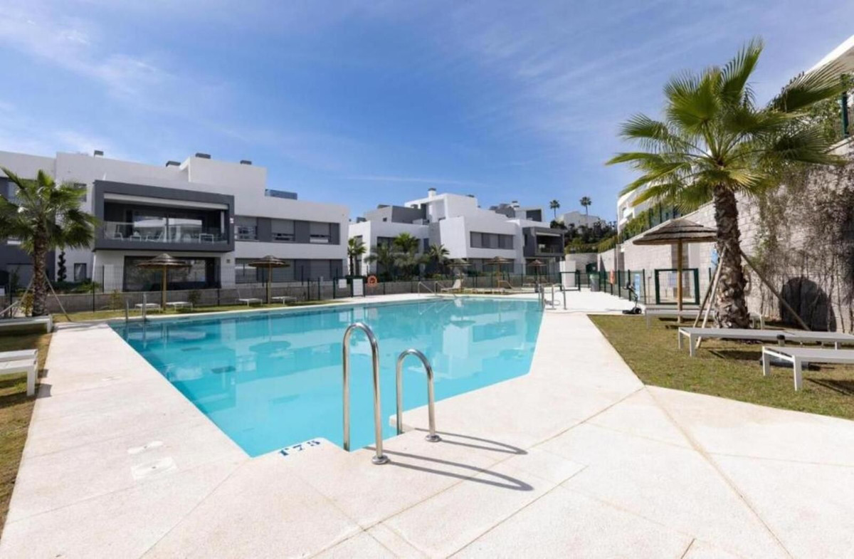 Appartement te koop in Estepona | 2 slaapkamers H5520748