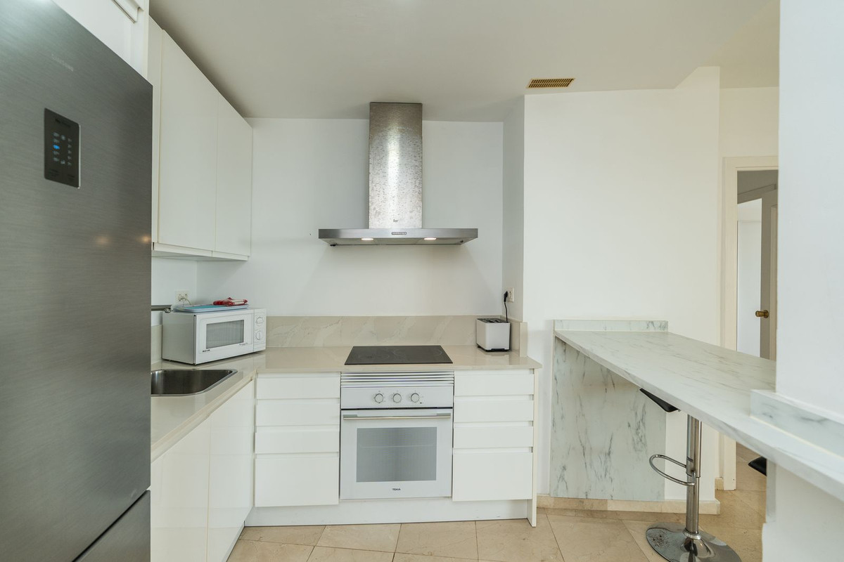 Appartement te koop in Estepona | 2 slaapkamers H5520856