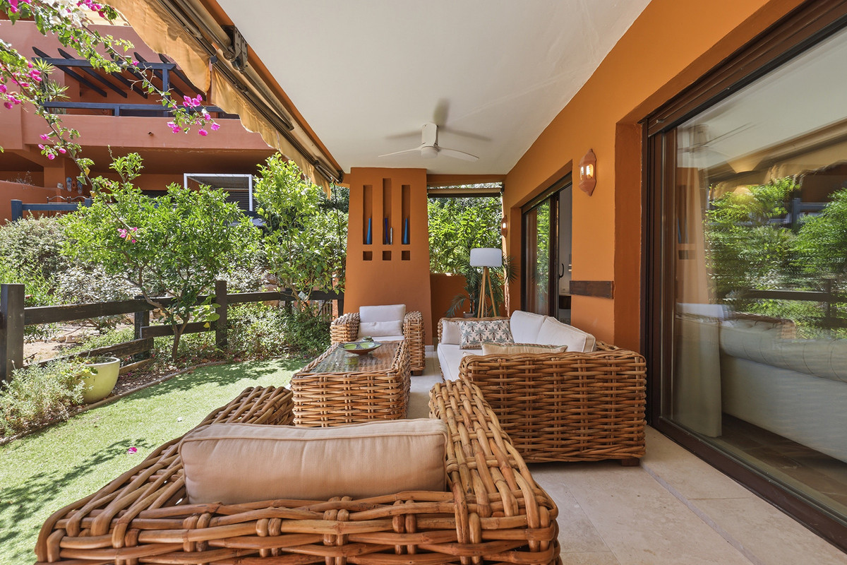 Appartement te koop in Estepona | 2 slaapkamers H5521357