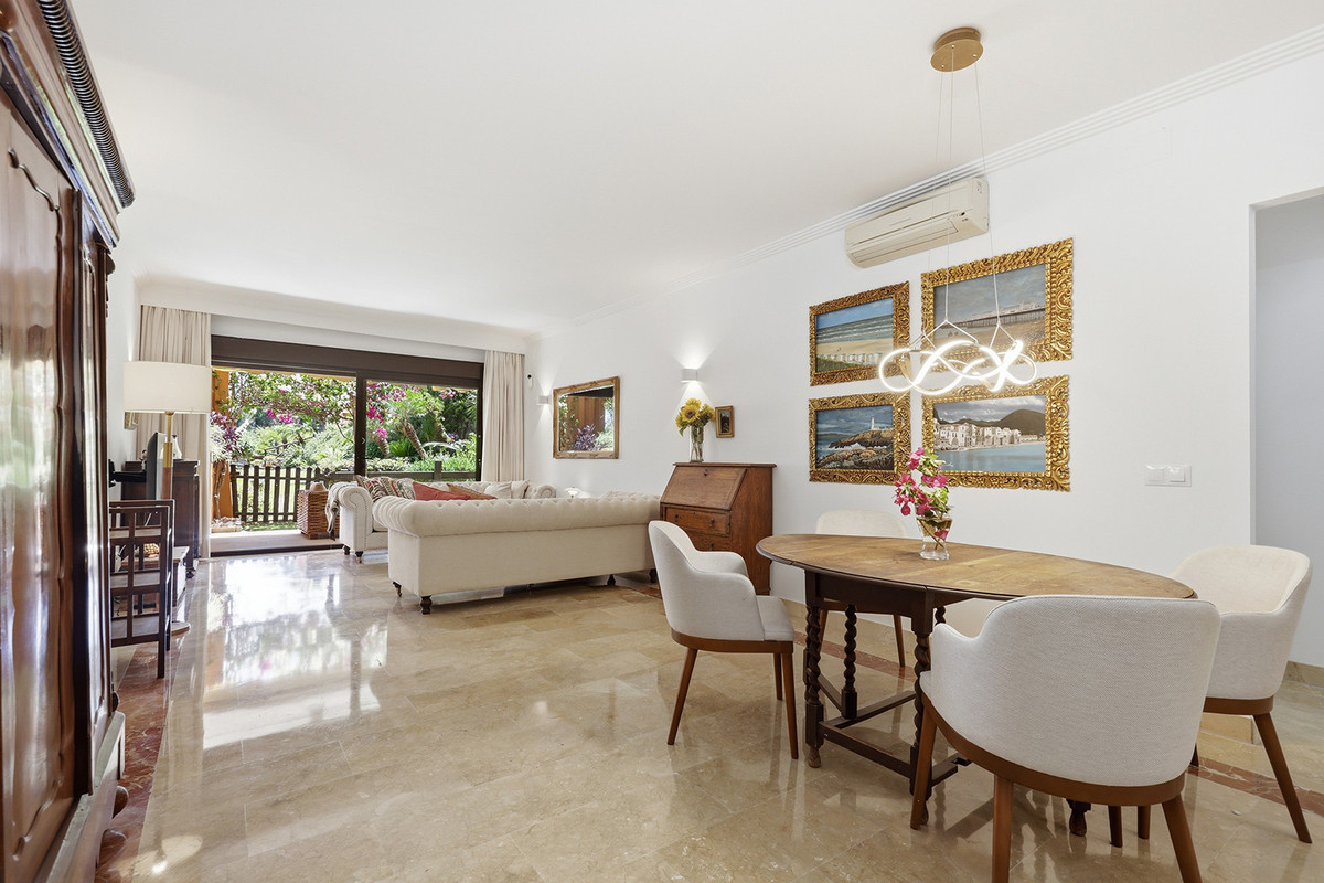 Appartement te koop in Estepona | 2 slaapkamers H5521357
