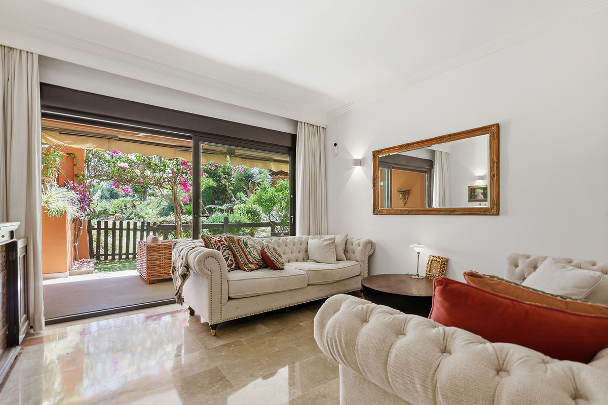 Appartement te koop in Estepona | 2 slaapkamers H5521357