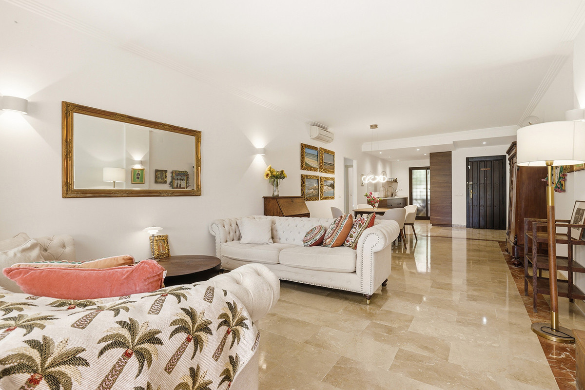 Appartement te koop in Estepona | 2 slaapkamers H5521357
