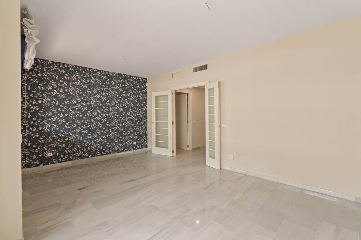 Appartement te koop in Estepona | 3 slaapkamers H5521363