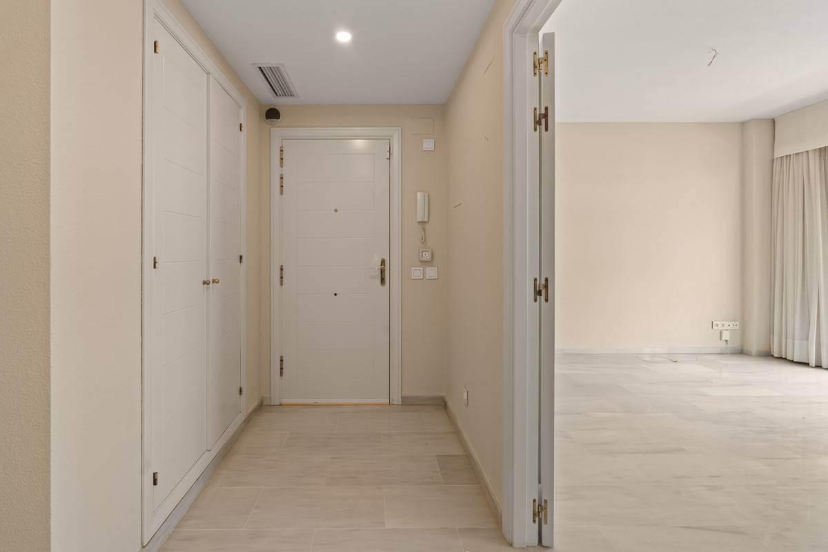 Appartement te koop in Estepona | 3 slaapkamers H5521363