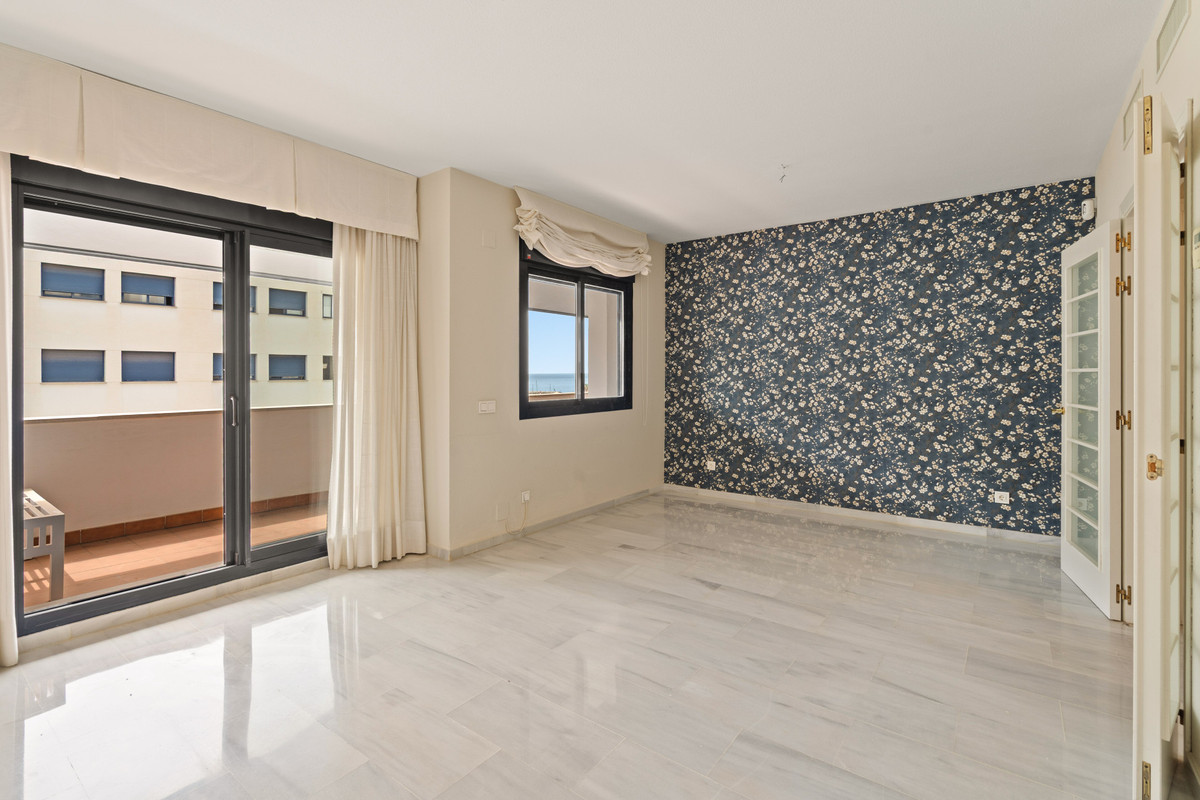 Appartement te koop in Estepona | 3 slaapkamers H5521363