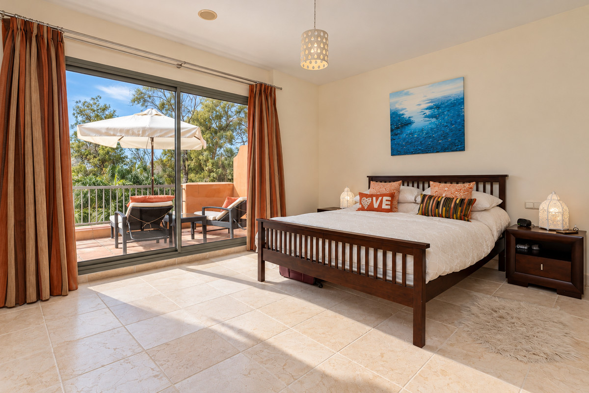 Penthouse te koop in Estepona | 3 slaapkamers H5521399