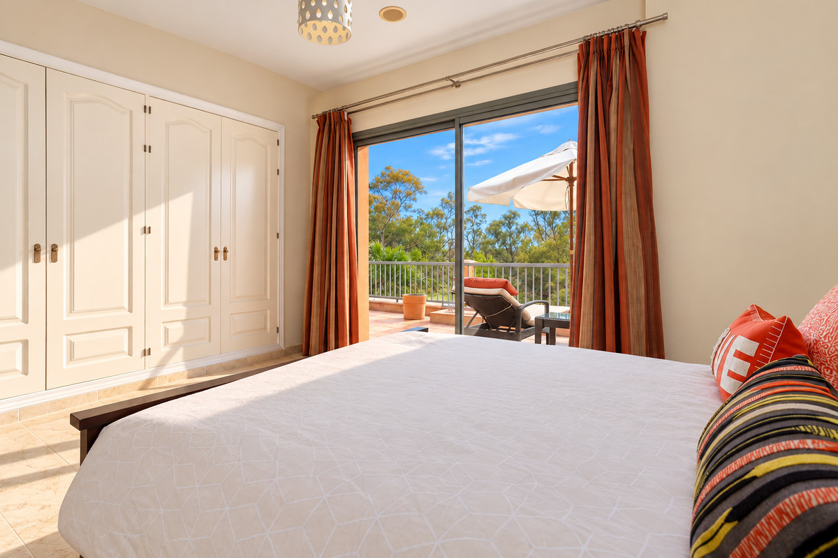 Penthouse te koop in Estepona | 3 slaapkamers H5521399