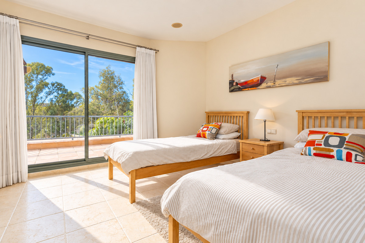 Penthouse te koop in Estepona | 3 slaapkamers H5521399