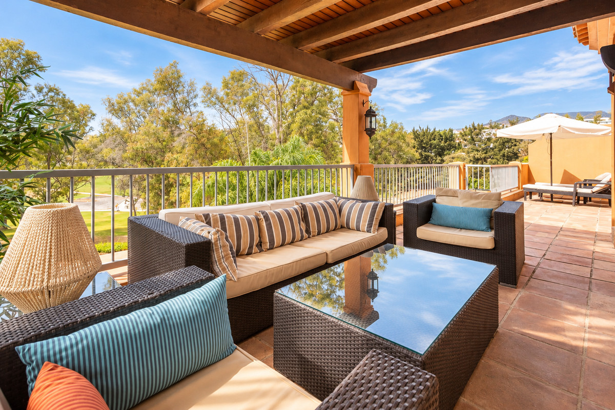 Penthouse te koop in Estepona | 3 slaapkamers H5521399