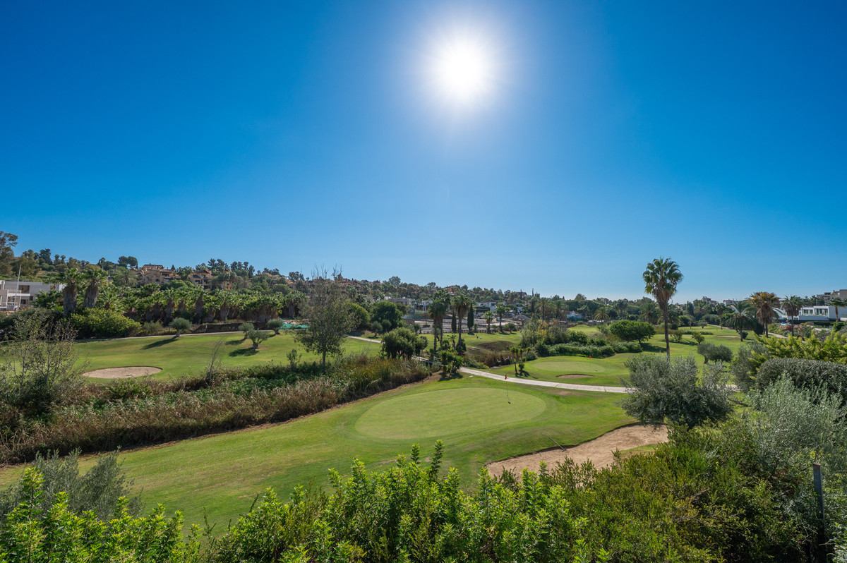 Penthouse te koop in Estepona | 5 slaapkamers H5523778