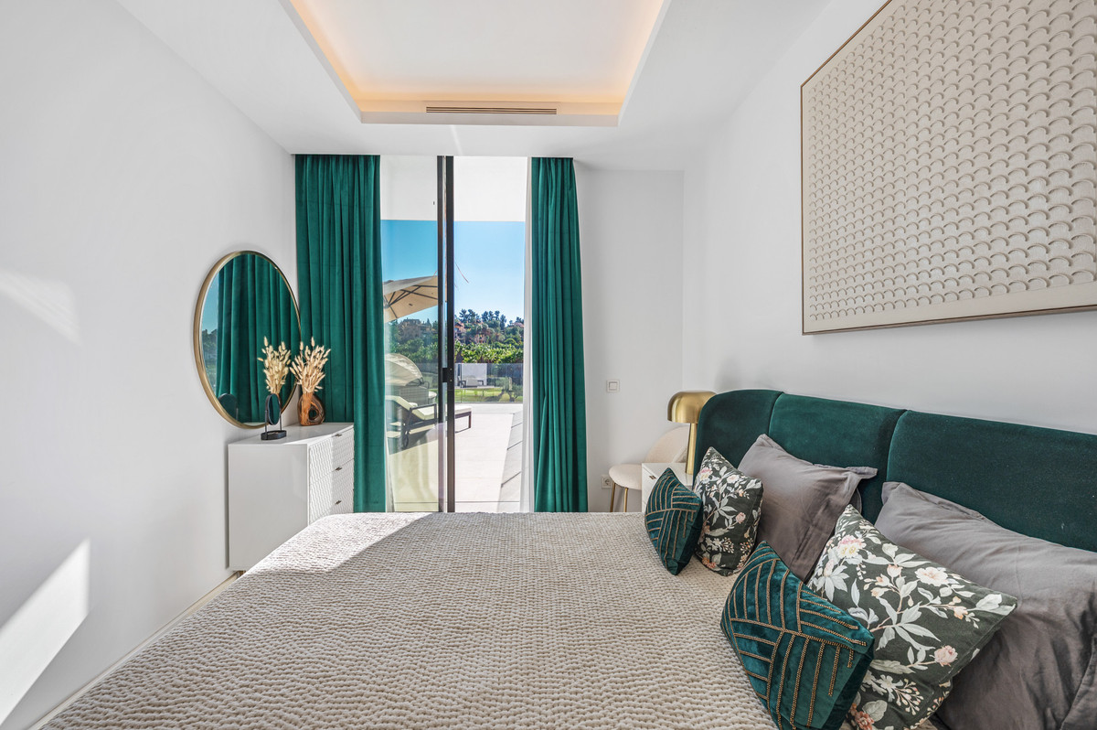 Penthouse te koop in Estepona | 5 slaapkamers H5523778