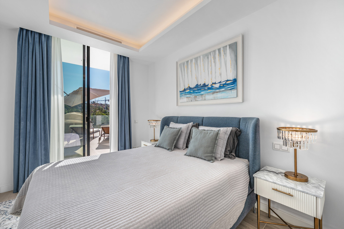 Penthouse te koop in Estepona | 5 slaapkamers H5523778