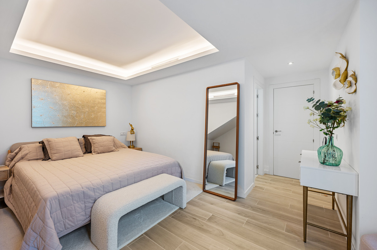 Penthouse te koop in Estepona | 5 slaapkamers H5523778