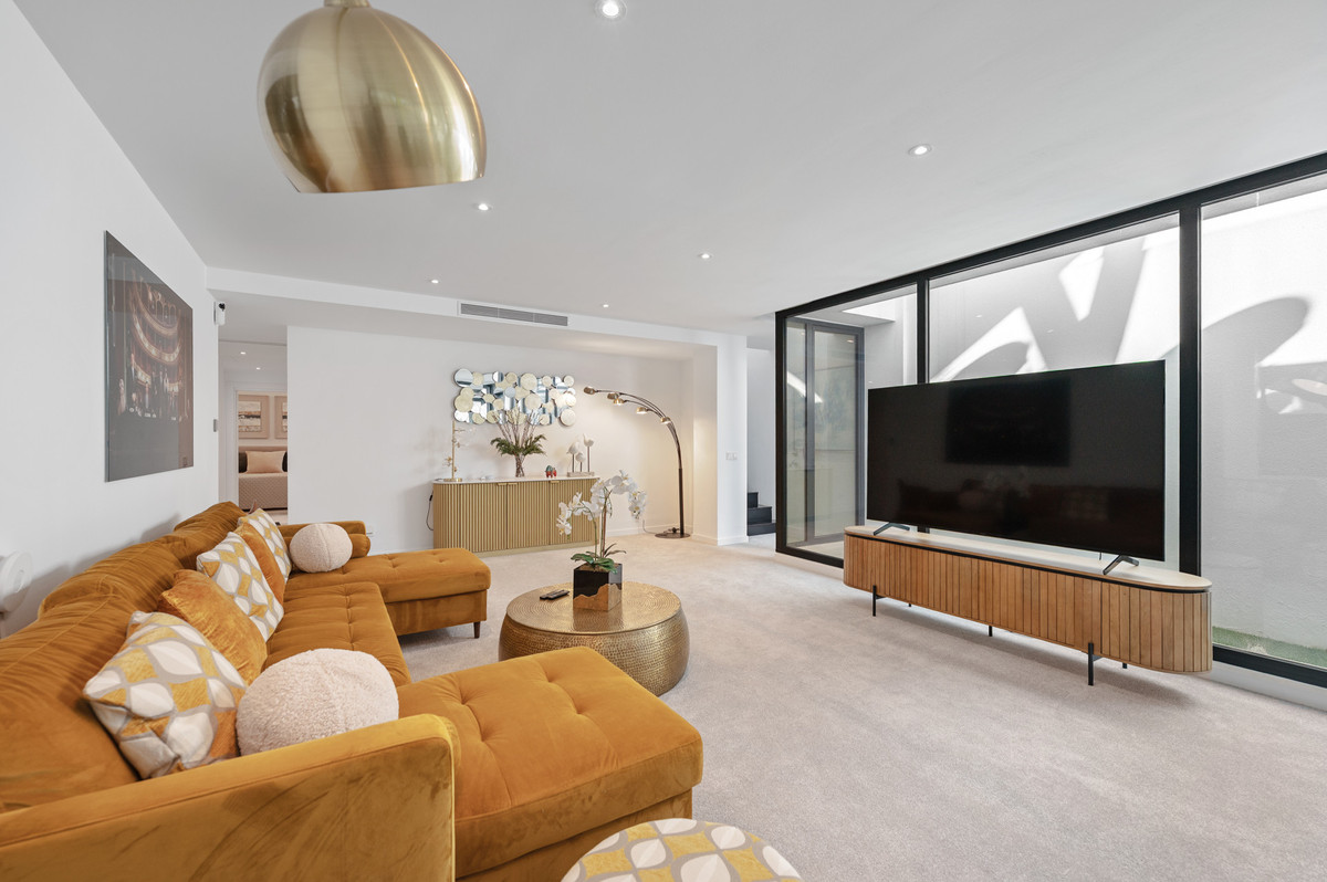 Penthouse te koop in Estepona | 5 slaapkamers H5523778