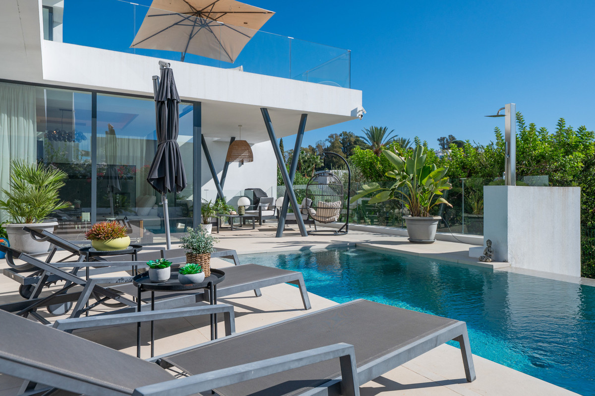 Penthouse te koop in Estepona | 5 slaapkamers H5523778