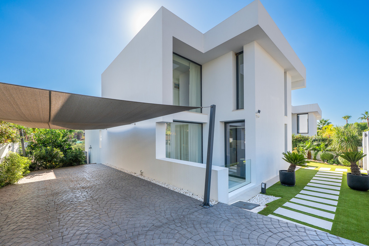Penthouse te koop in Estepona | 5 slaapkamers H5523778