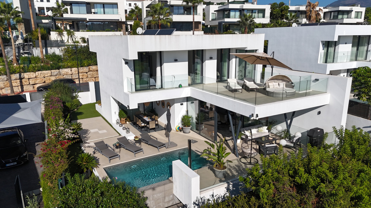 Penthouse te koop in Estepona | 5 slaapkamers H5523778