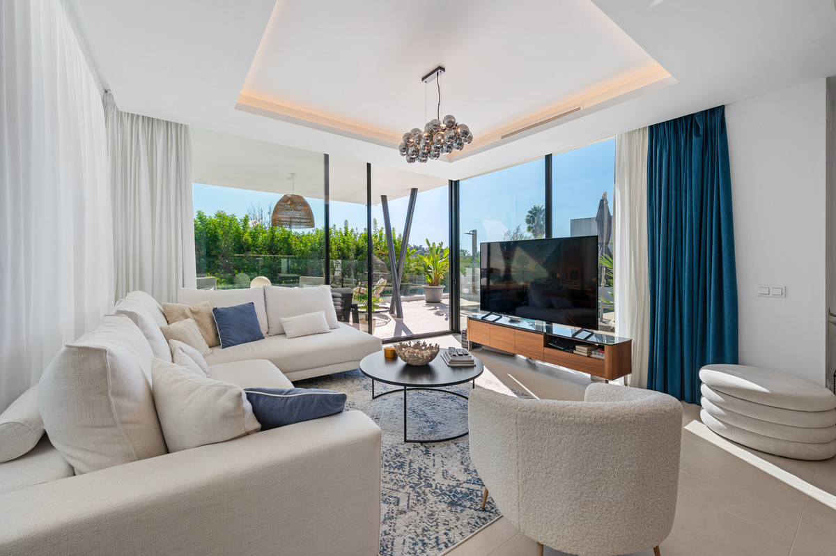 Penthouse te koop in Estepona | 5 slaapkamers H5523778