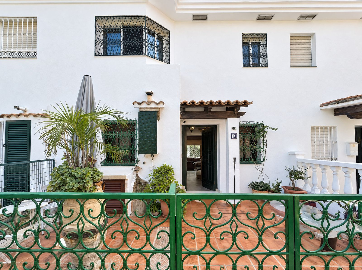 Appartement te koop in Estepona | 3 slaapkamers H5523880