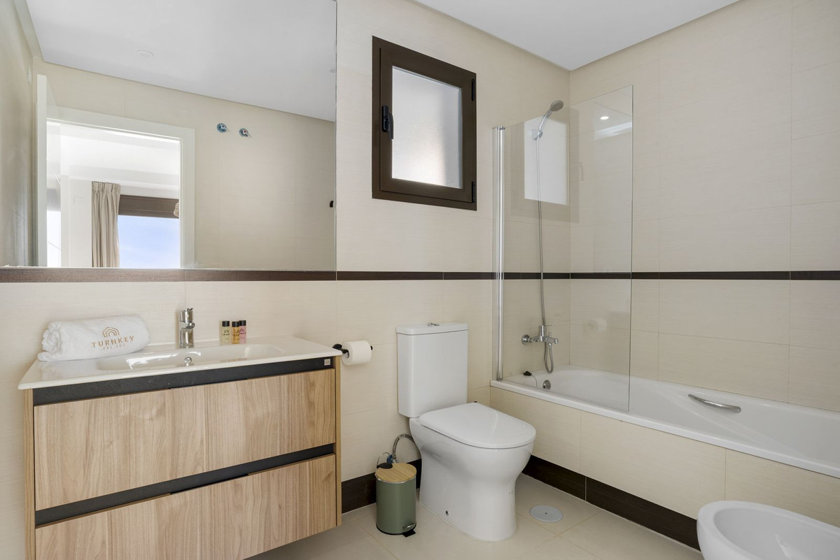 Appartement te koop in Estepona | 3 slaapkamers H5524720